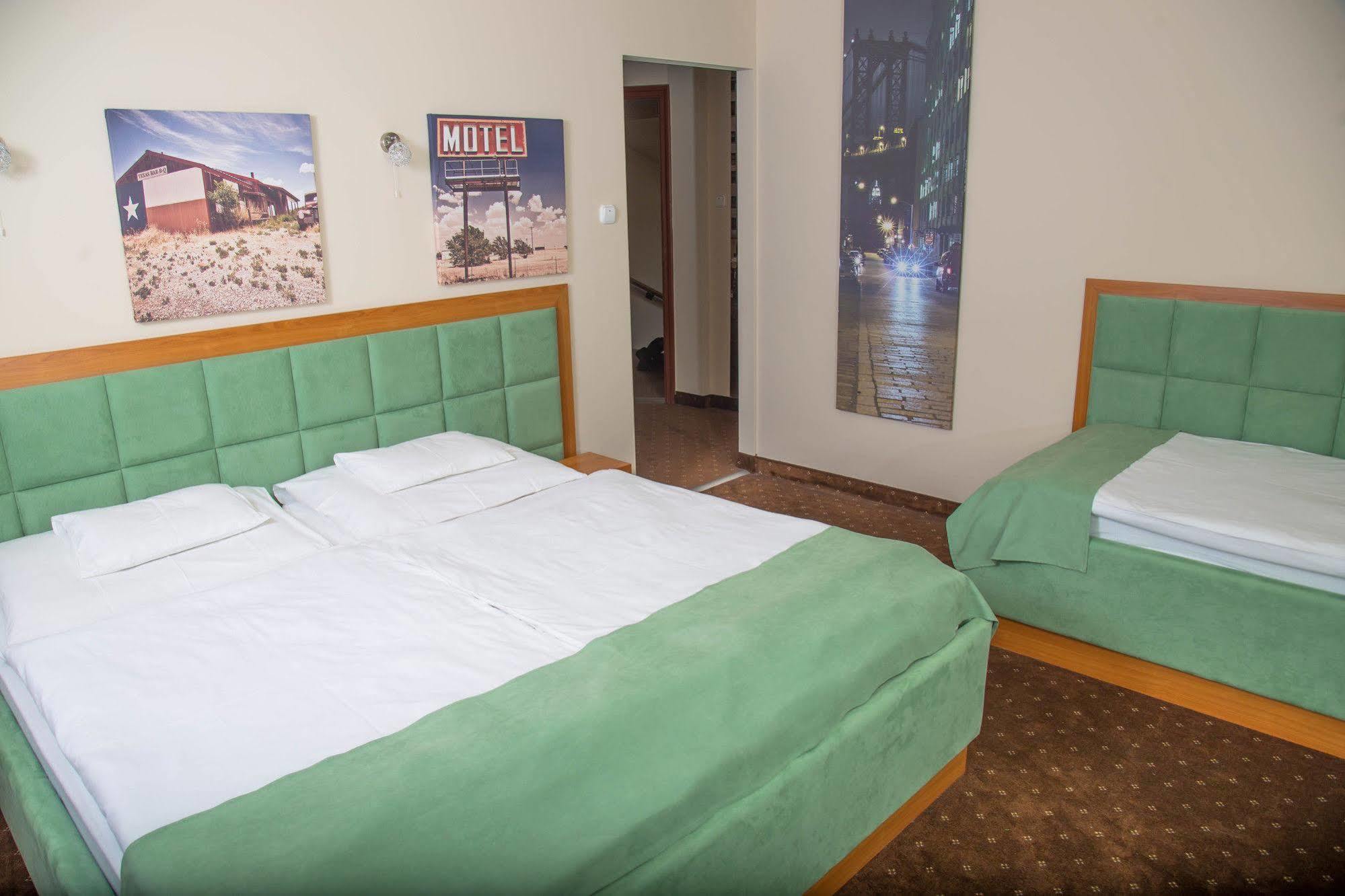 Soho Apartmanhaz 기오르 외부 사진